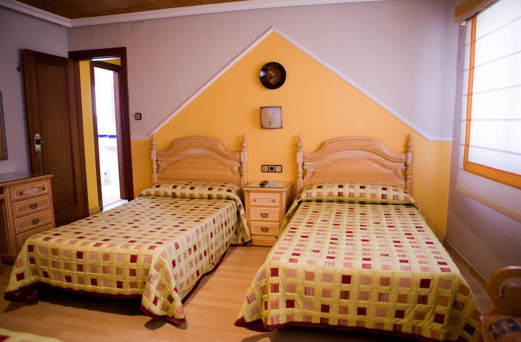 Hostal La Campana Motril Kamer foto