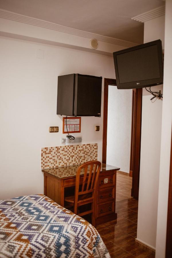 Hostal La Campana Motril Buitenkant foto