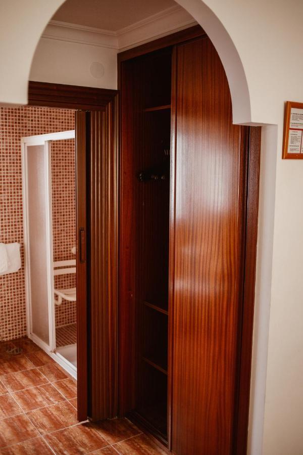 Hostal La Campana Motril Buitenkant foto