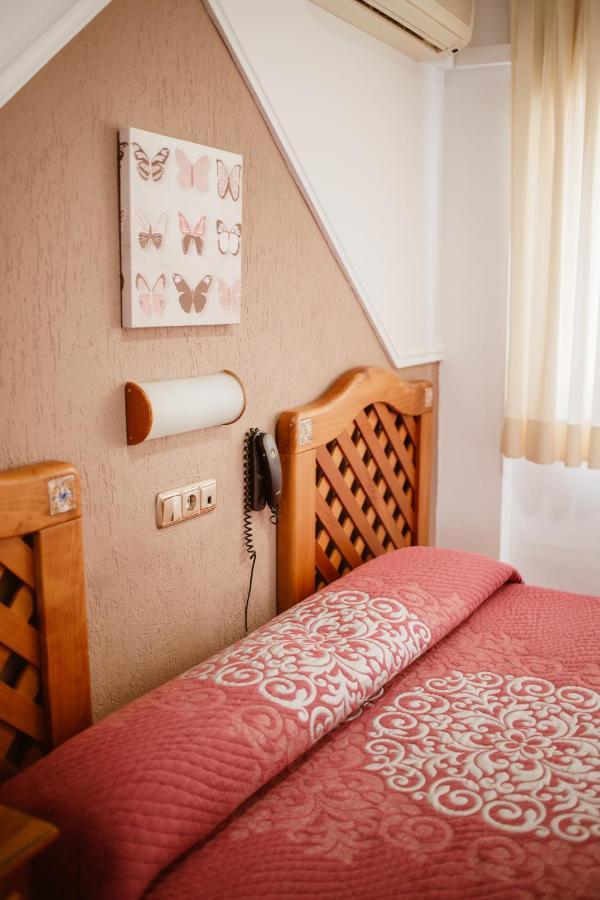 Hostal La Campana Motril Buitenkant foto