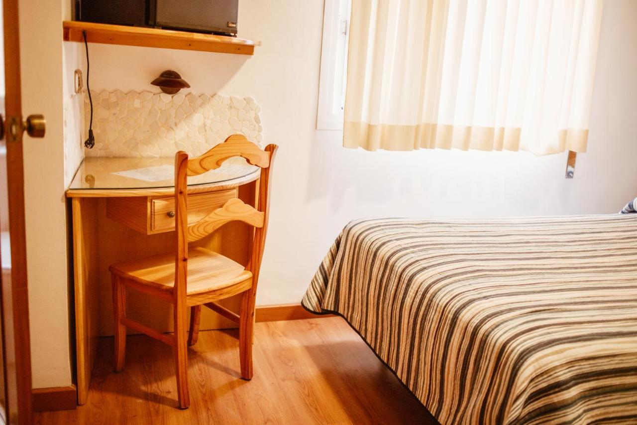 Hostal La Campana Motril Buitenkant foto