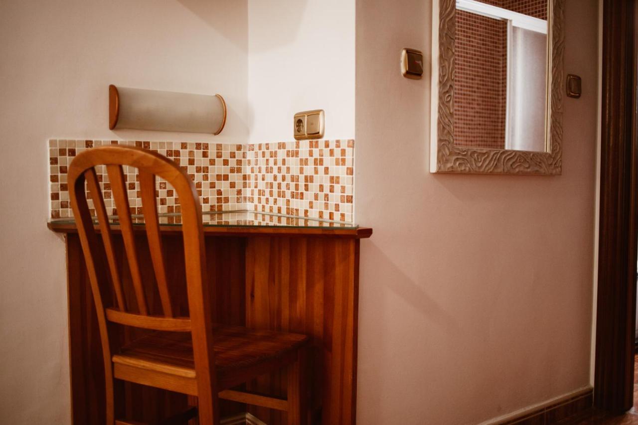 Hostal La Campana Motril Buitenkant foto