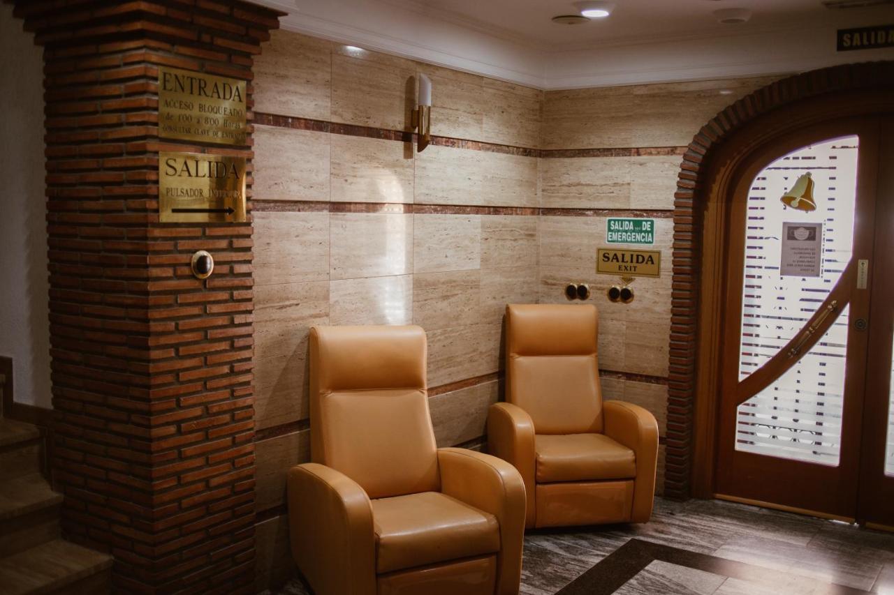 Hostal La Campana Motril Buitenkant foto