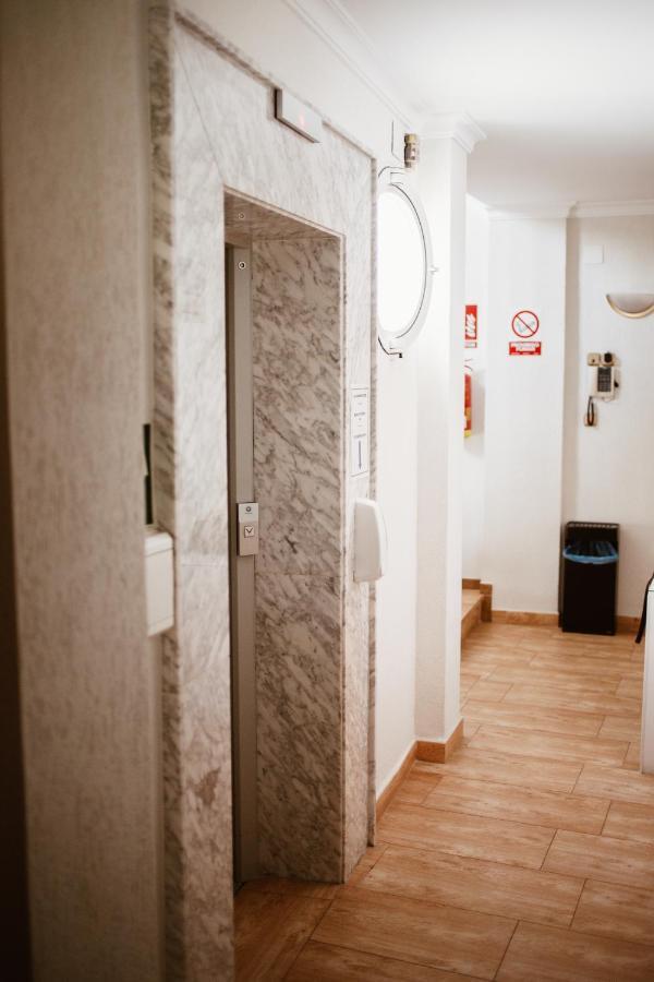 Hostal La Campana Motril Buitenkant foto